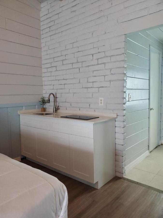 Hollywood Gardens Inn & Suites المظهر الخارجي الصورة