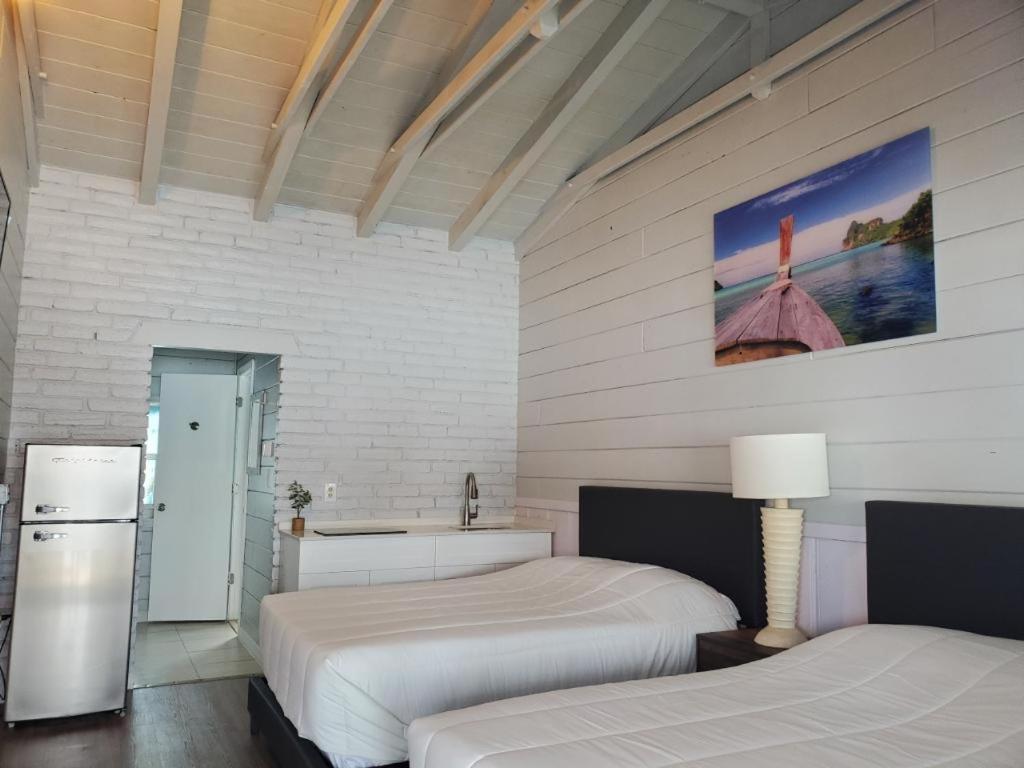Hollywood Gardens Inn & Suites المظهر الخارجي الصورة